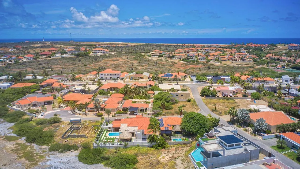 Gasthuis Lama Y Solo Unique Private Room Walking Distance To The Beach Palm Beach