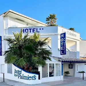 https://hotel-les-palmiers-en-camargue.fr-provencehotel.com