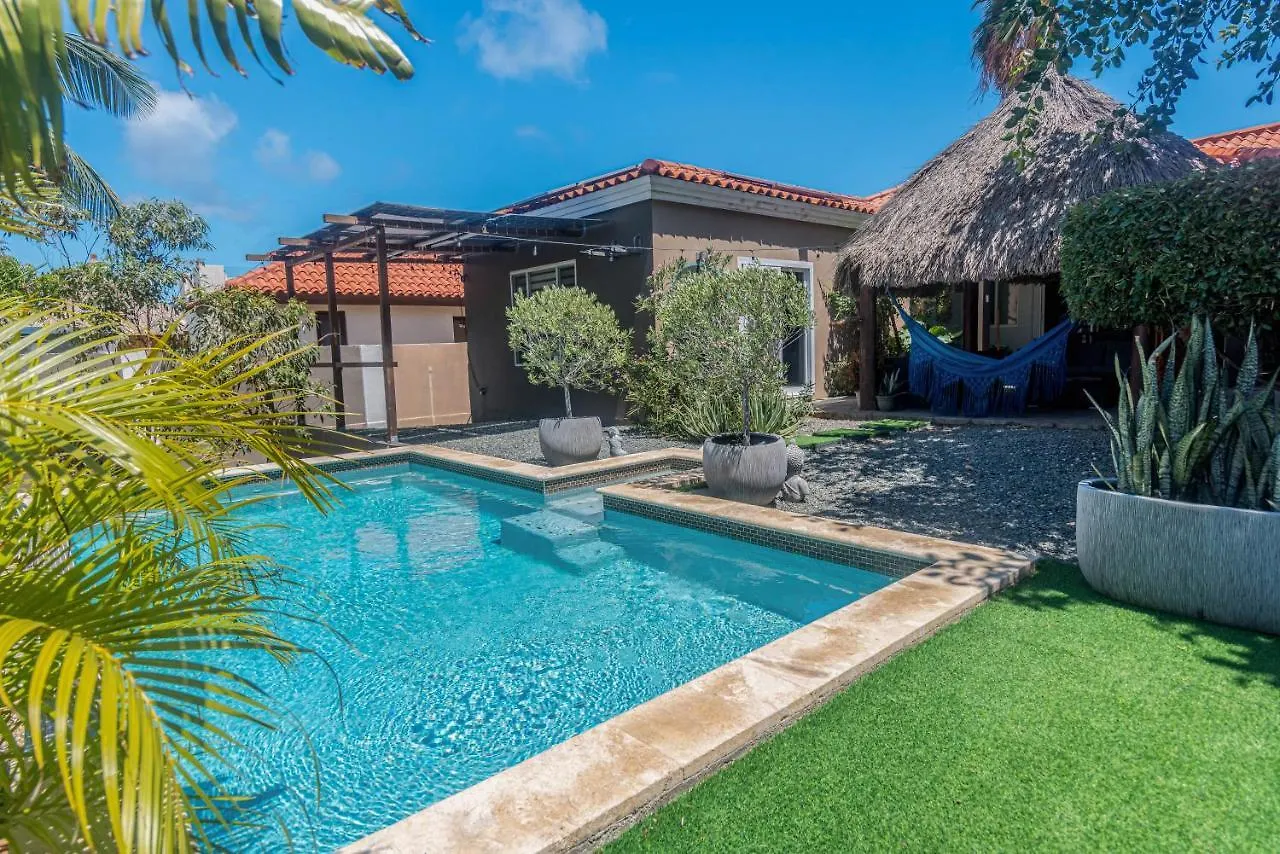 Gæstehus Lama Y Solo Unique Private Room Walking Distance To The Beach Palm Beach Aruba